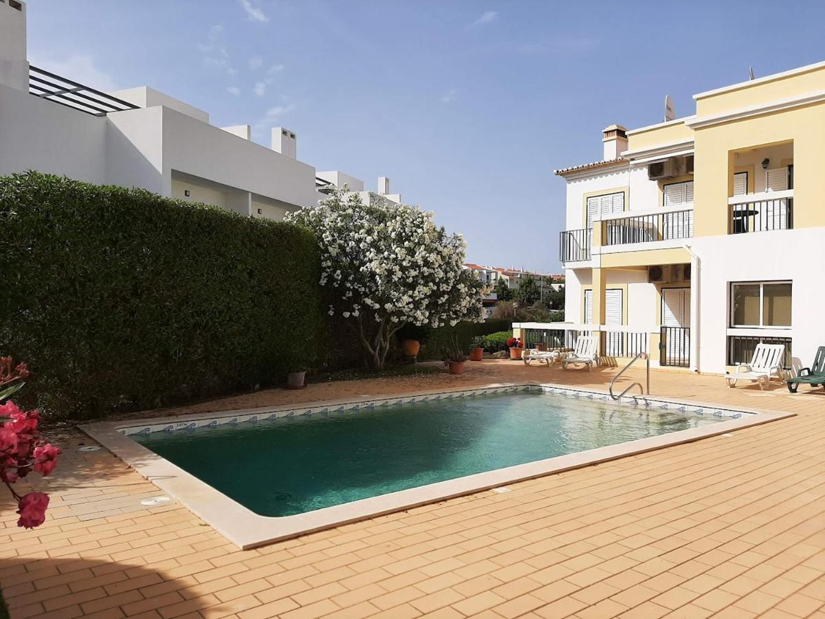 Mjalvor - Apº Em Condominio Com Piscina Eksteriør bilde