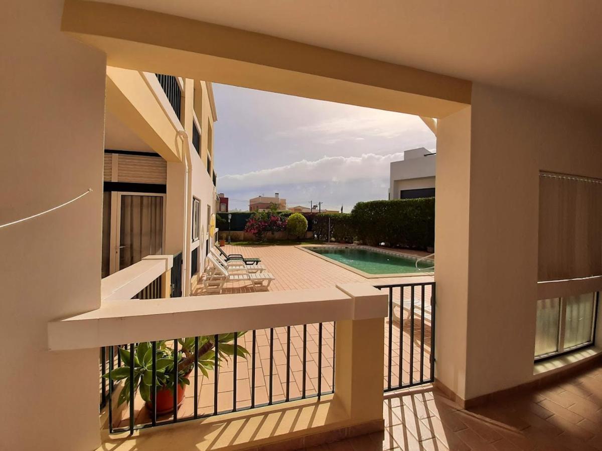 Mjalvor - Apº Em Condominio Com Piscina Eksteriør bilde