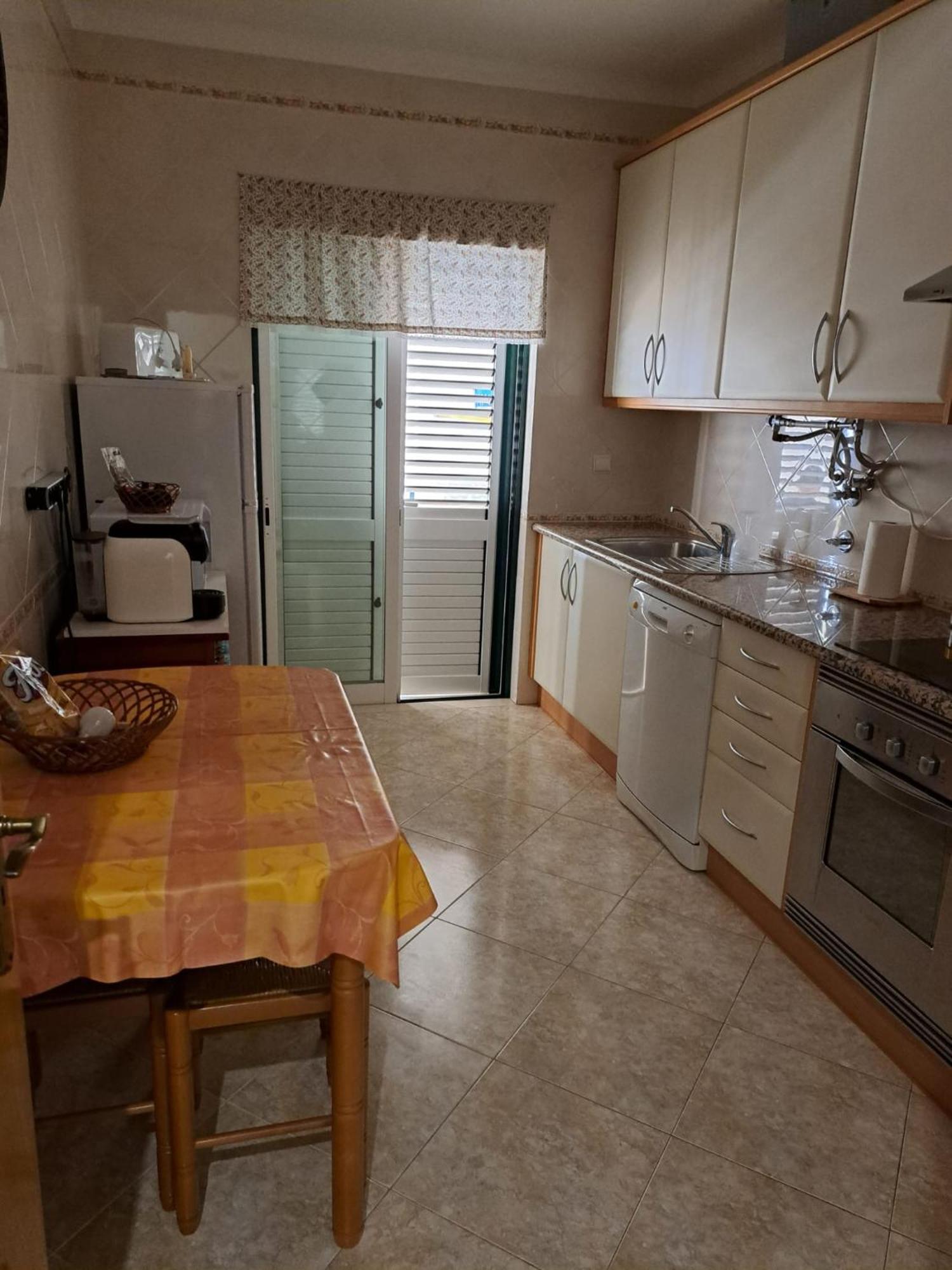 Mjalvor - Apº Em Condominio Com Piscina Eksteriør bilde